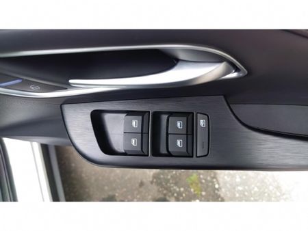 2025-MG-ZS-PRO-15T-Com-CVT-Auto_23