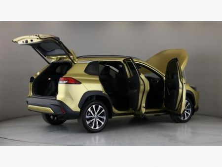 2026-Toyota-Corolla-Cross-18-XR-Hybrid_26