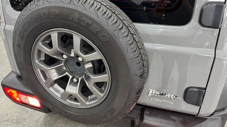 2022-Suzuki-Jimny-15-GLX-Auto_11