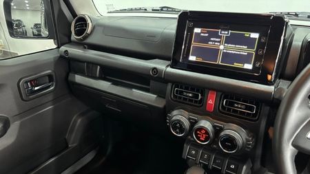 2022-Suzuki-Jimny-15-GLX-Auto_6