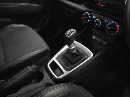 2024-Hyundai-Venue-10-TGDI-Fluid_10