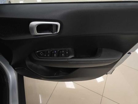 2024-Hyundai-Venue-10-TGDI-Fluid_11