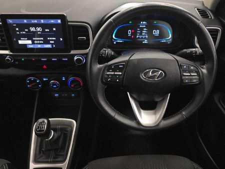 2024-Hyundai-Venue-10-TGDI-Fluid_12