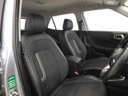 2024-Hyundai-Venue-10-TGDI-Fluid_14