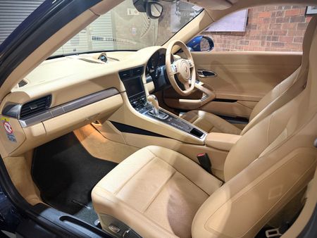 2013-Porsche-911-Carrera-Auto_12