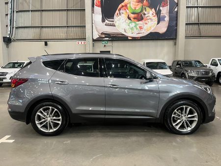 2017-Hyundai-Santa-Fe-R22-Elite-Auto_1