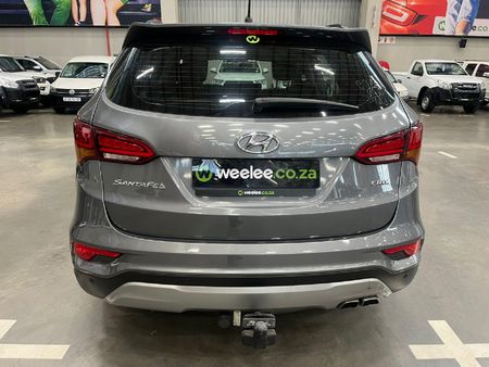 2017-Hyundai-Santa-Fe-R22-Elite-Auto_3