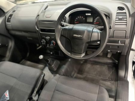 2026-Isuzu-D-Max-250C-Single-Cab_9