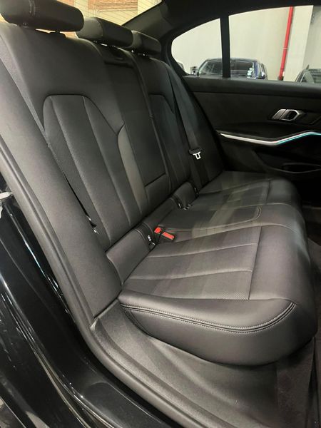2023-BMW-3-Series-320d-M-Sport-Auto_12