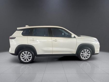 2025-Toyota-Urban-Cruiser-15-XS_7