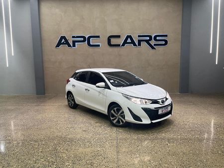 2019-Toyota-Yaris-15-XS-Auto-5-dr_0