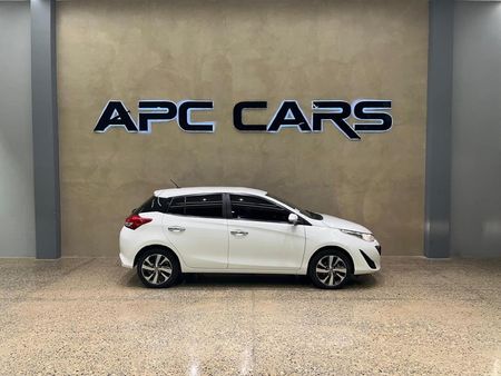 2019-Toyota-Yaris-15-XS-Auto-5-dr_1