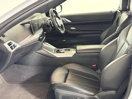 2025-BMW-4-Series-420d-Coupe-M-Sport_6