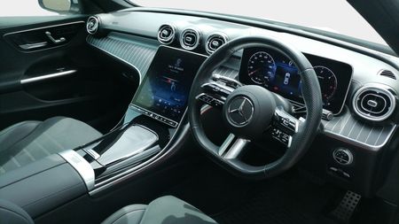 2022-Mercedes-Benz-C-Class-C-220d-Auto_9