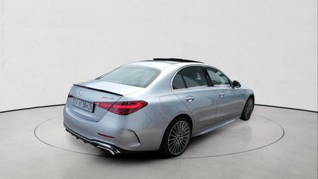 2022-Mercedes-Benz-C-Class-C-220d-Auto_4