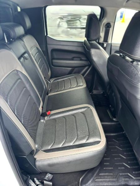 2024-Volkswagen-Amarok-30-TDI-V6-184kW-4Motion-Style-Auto-Double-Cab_25