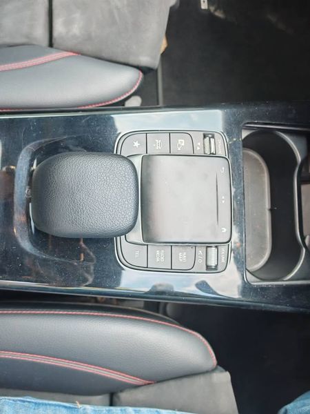 2021-Mercedes-Benz-A-Class-A-200-Sedan_11