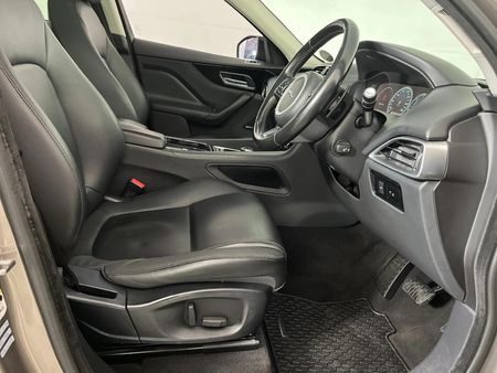 2018-Jaguar-F-Pace-30D-AWD-Pure_9