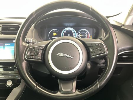 2018-Jaguar-F-Pace-30D-AWD-Pure_12