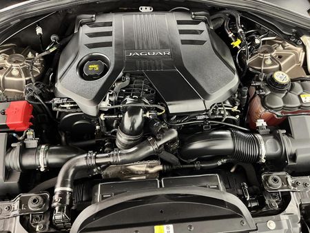 2018-Jaguar-F-Pace-30D-AWD-Pure_13