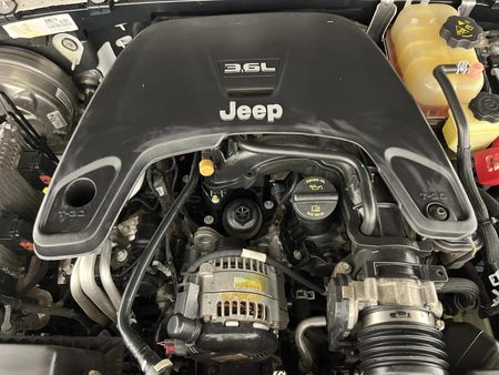 2022-Jeep-Wrangler_10