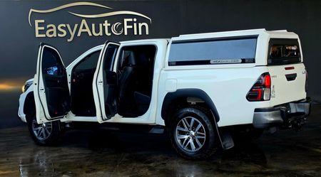 2018-Toyota-Hilux-28-GD-6-Raised-Body-Raider-Double-Cab_10