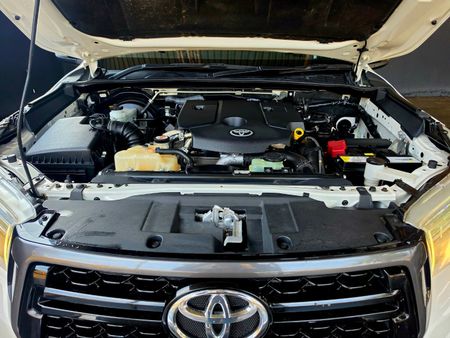 2018-Toyota-Hilux-28-GD-6-Raised-Body-Raider-Double-Cab_13