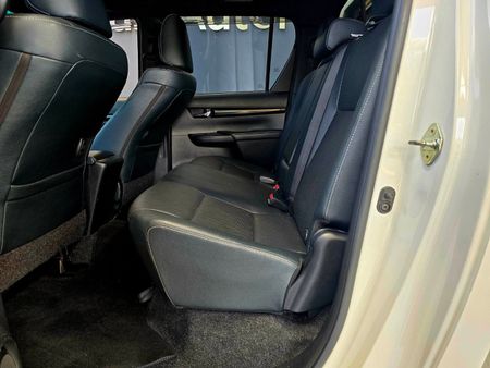 2018-Toyota-Hilux-28-GD-6-Raised-Body-Raider-Double-Cab_16