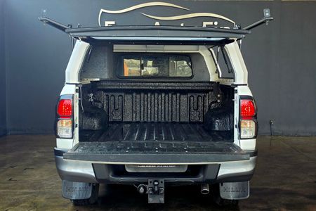 2018-Toyota-Hilux-28-GD-6-Raised-Body-Raider-Double-Cab_5