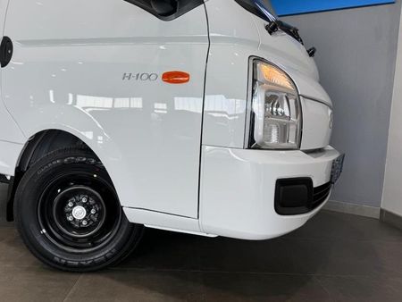 2026-Hyundai-H100-Bakkie-26D_3