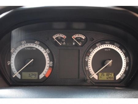 2007-Volkswagen-Citi-R-Line_13