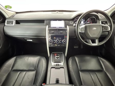 2017-Land-Rover-Discovery-Sport-20-Si4-SE_1