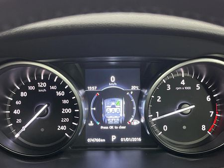 2017-Land-Rover-Discovery-Sport-20-Si4-SE_2