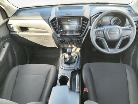 2026-Isuzu-D-Max-19-DDI-L-4x4-Double-Cab_10