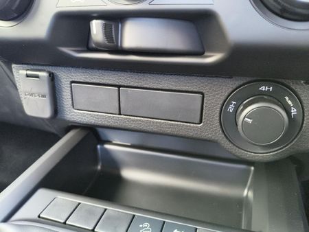 2026-Isuzu-D-Max-19-DDI-L-4x4-Double-Cab_19