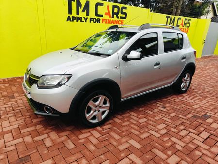 2016-Renault-Sandero-900T-Stepway_0