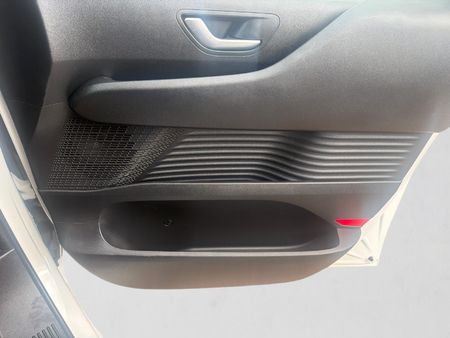 2024-Hyundai-Staria-22d-Executive-Auto_14