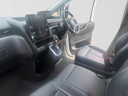 2024-Hyundai-Staria-22d-Executive-Auto_18