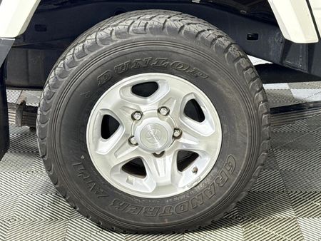 2022-Toyota-Land-Cruiser-79-45-D-70th-Edition-Single-Cab_4