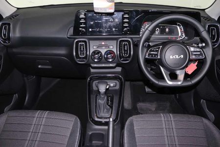 2026-Kia-Sonet-15-EX-Auto_13
