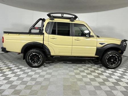 2023-Mahindra-Pik-Up-22-mHawk-S11-Dawn-4x4-Auto-Double-Cab_15