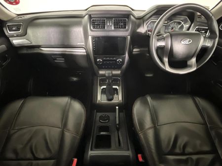2023-Mahindra-Pik-Up-22-mHawk-S11-Dawn-4x4-Auto-Double-Cab_1