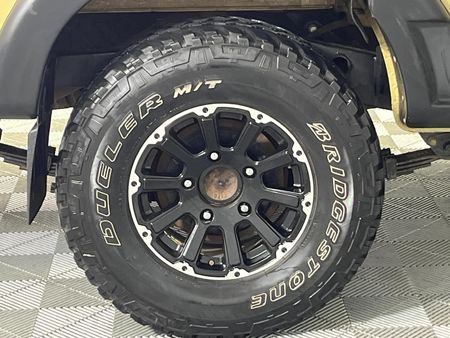 2023-Mahindra-Pik-Up-22-mHawk-S11-Dawn-4x4-Auto-Double-Cab_7