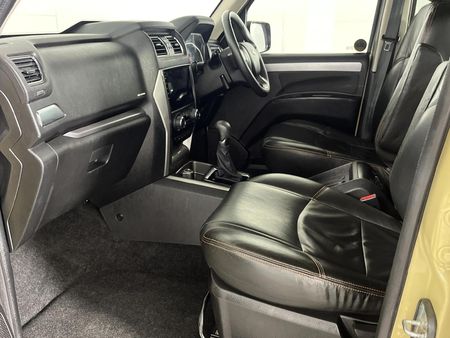2023-Mahindra-Pik-Up-22-mHawk-S11-Dawn-4x4-Auto-Double-Cab_8
