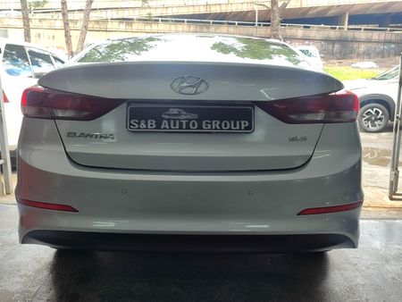 2017-Hyundai-Elantra-16-Executive-Auto_10