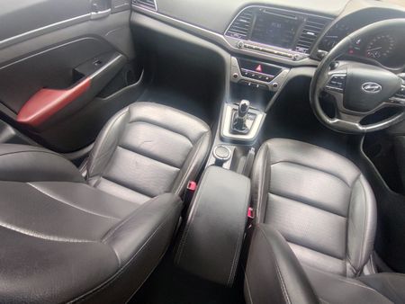 2017-Hyundai-Elantra-16-Executive-Auto_19