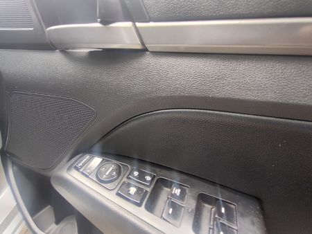 2017-Hyundai-Elantra-16-Executive-Auto_23