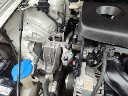 2017-Hyundai-Elantra-16-Executive-Auto_28