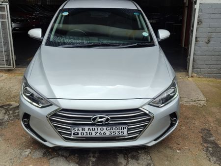 2017-Hyundai-Elantra-16-Executive-Auto_4