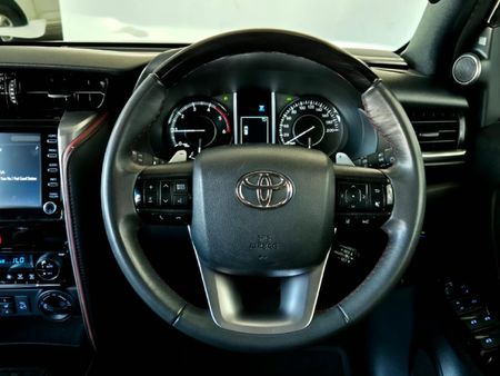 2024-Toyota-Fortuner-28-GD-6-4x4-VX-Auto_15